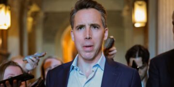 Trump Fed Up With Republican Senator’s 2028 Games