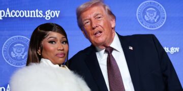 Trump Risks New Bruise in Pic With Nicki Minaj’s Wild Nails