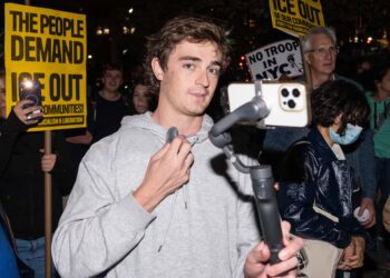 MAGA’s Fav ‘Journalist’ Paid Hispanic Laborers for Bizarre Stunt