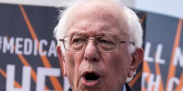 MAGA Podcaster Turns on King Trump to Side With His Left-Wing Nemesis