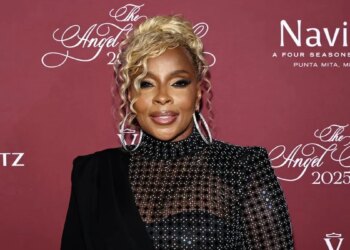 This Rihanna Classic Almost Went to Mary J. Blige, but She Turned It Down: ‘My Fans Is Gonna Bug Me Out’