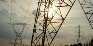 White House and governors confront electricity’s rising costs as data centers expand