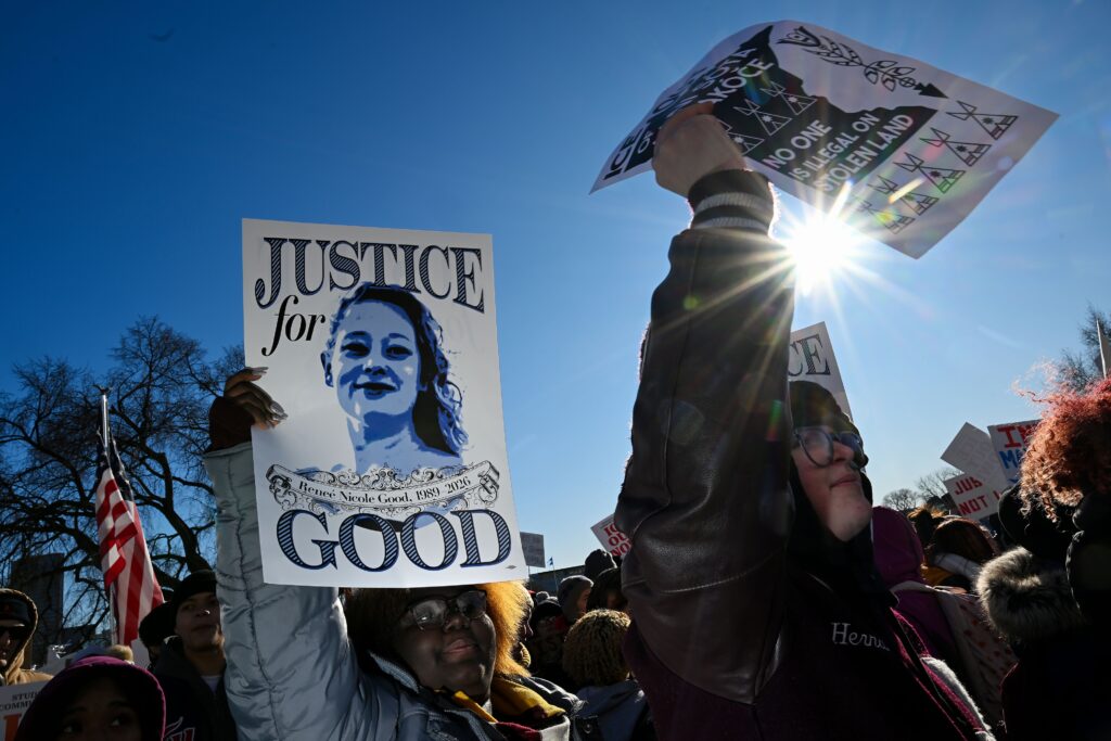 Minneapolis judge bars DHS agents from arresting peaceful protesters