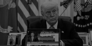 Trump, 79, Sends Seriously Weird Begging Email From ‘Dying Laptop’ While ‘Alone in the Dark’