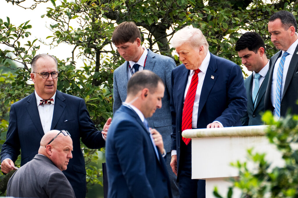 Trump installs loyalists on panel set to review White House ballroom