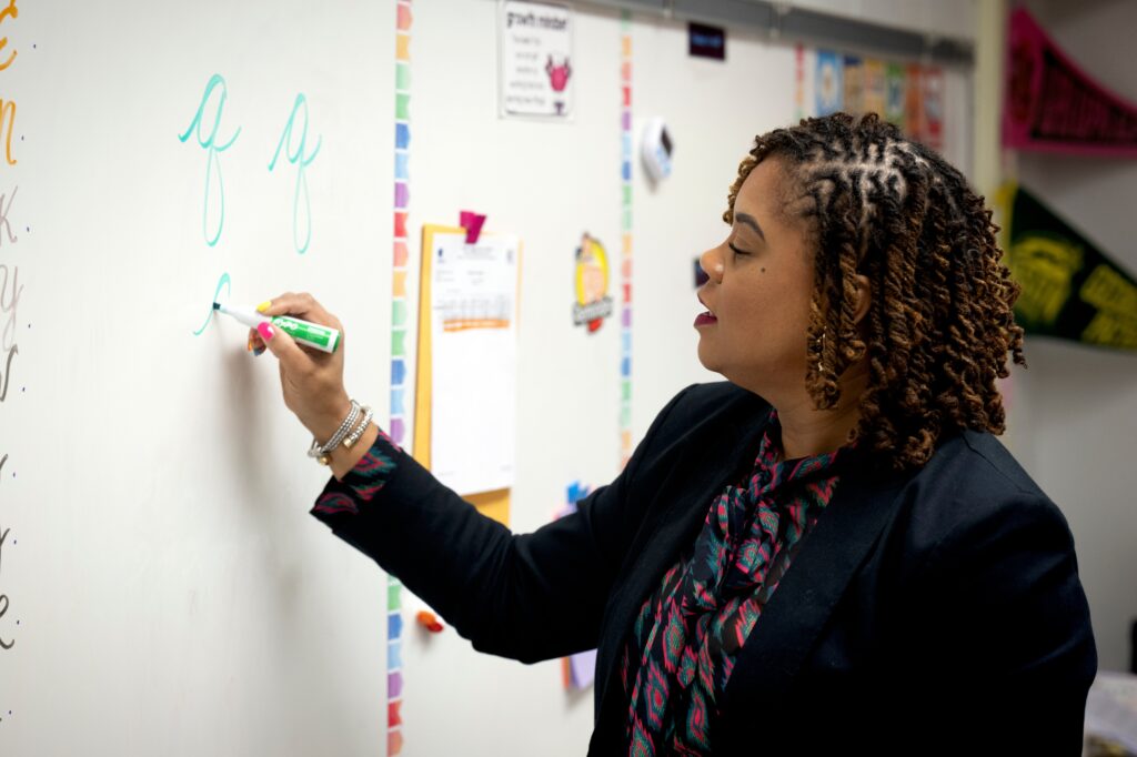 Meet the middle-schoolers keeping cursive alive, one swoop at a time