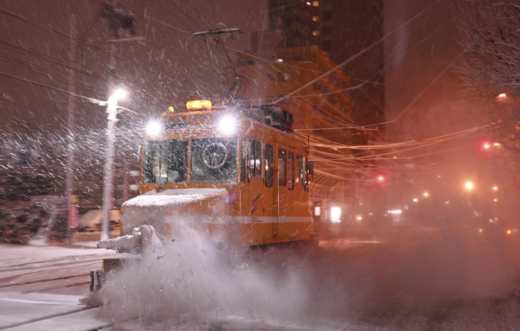 As D.C. faces snow woes, here’s how cities around the world plow ahead