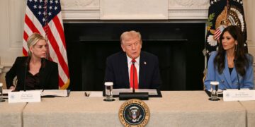 Cabinet Member Panics as Trump Turns on Her Behind Closed Doors