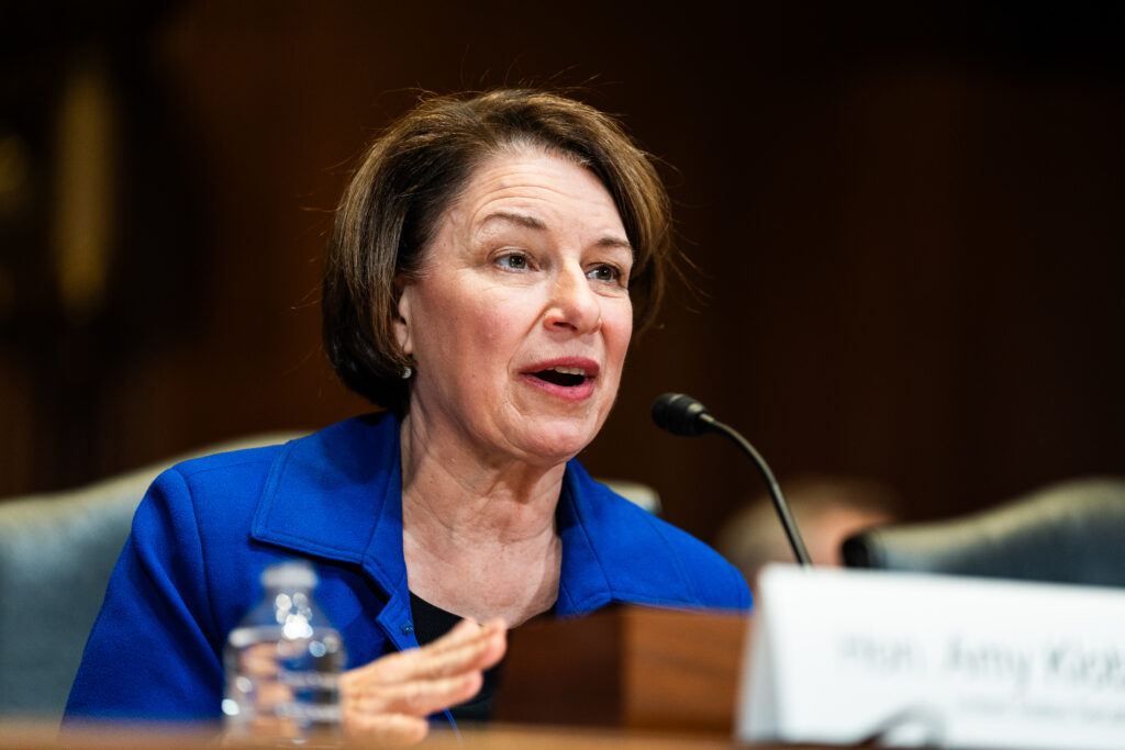 Sen. Klobuchar files paperwork to run for Minnesota governor