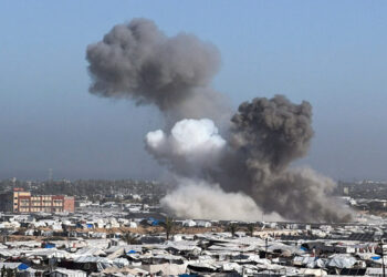 Israeli airstrikes kill 32 in Gaza, Palestinian officials say