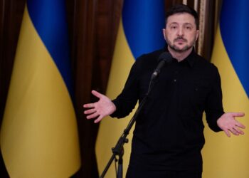 Zelensky ousts security service chief, angering military commanders