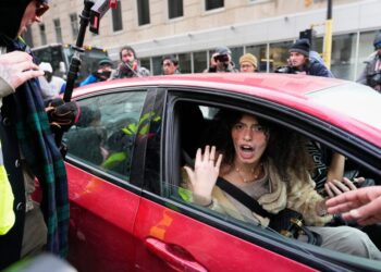 She helped him flee a rally, then realized he was a right-wing provocateur