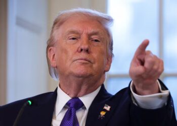 Trump Humiliates Goon Who Wanted Promotion on Live TV