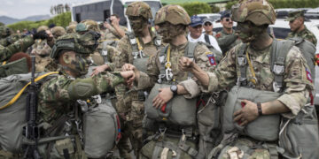 Trump appears to back away from threats to Colombia’s president