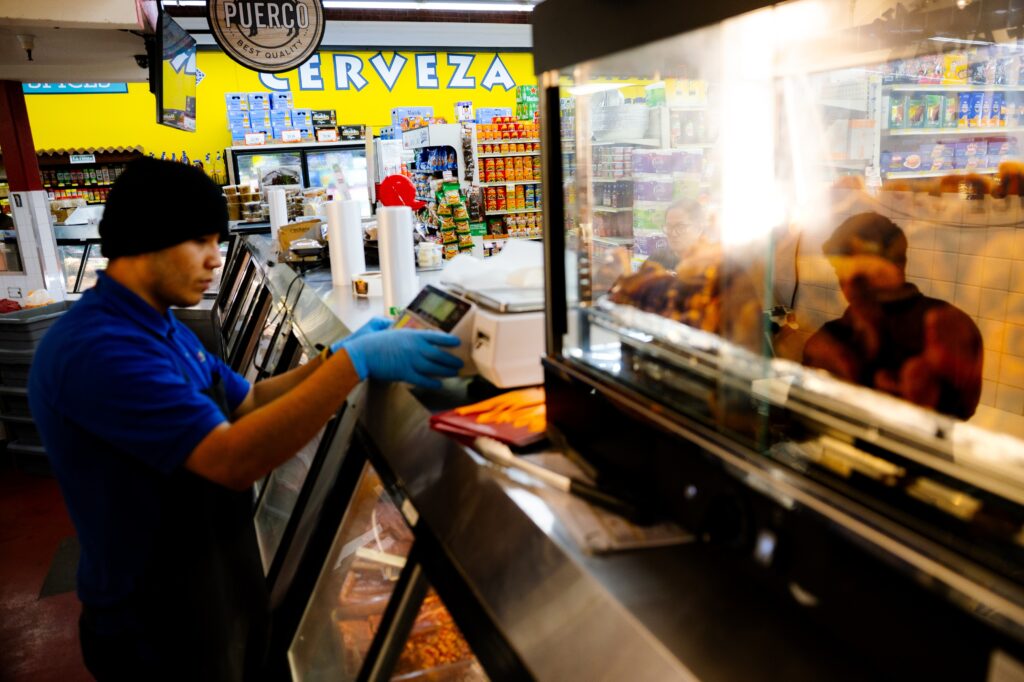 U.S. lost more immigrants than it gained in 2025, new estimate shows