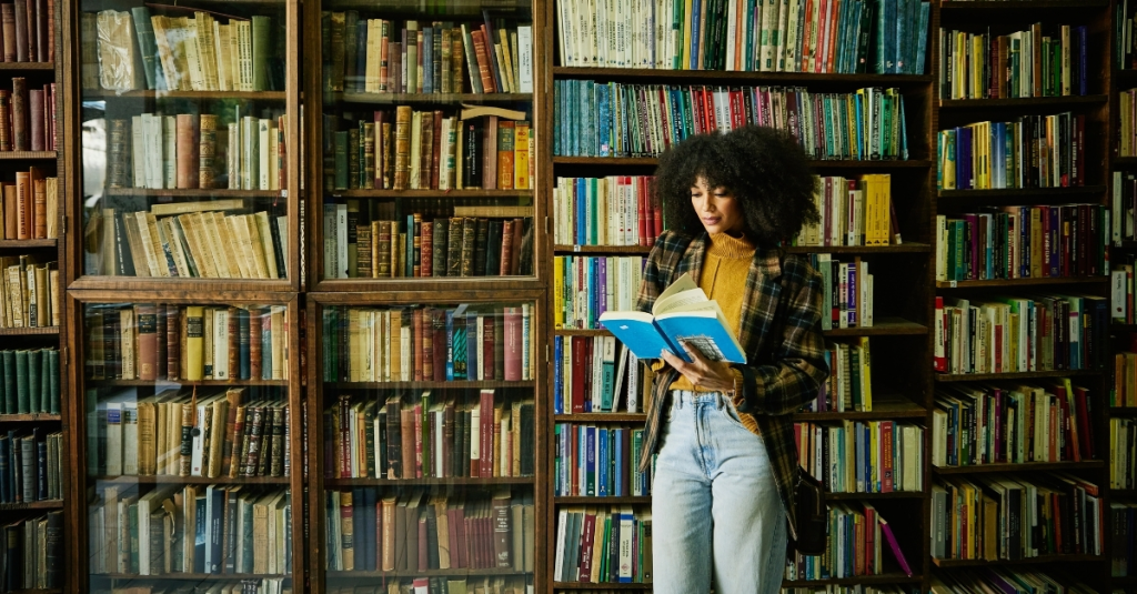 Reading for Pleasure Is Dying, and Experts Are Sounding the Alarm