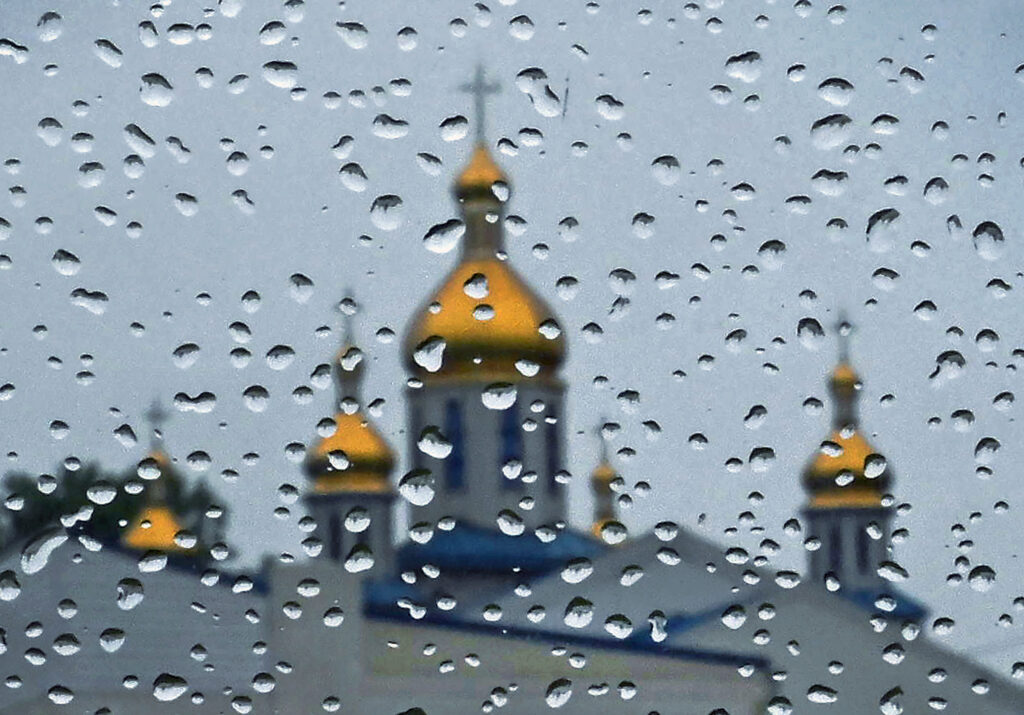 When is it least likely to rain in the United States?