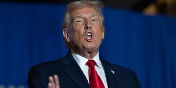 MAGA Turns on Trump Over Luxury Resort Design