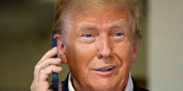 Reps Beg FTC to Investigate Golden ‘Trump Phones’