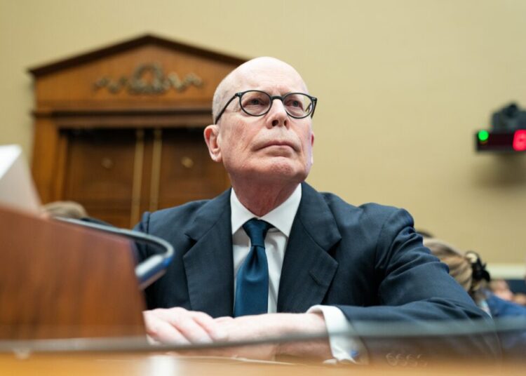 Frustration over U.S. health costs erupts at congressional hearing