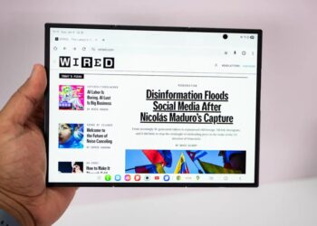 Samsung Galaxy Z Trifold Hands On: This Is the Phone-Tablet Hybrid You’re Looking For