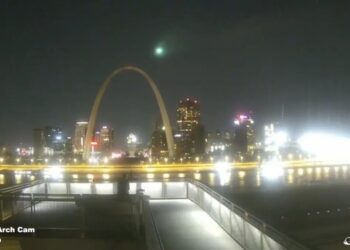 Meteor streaks over St. Louis’ iconic Gateway Arch on NYE: ‘Hard to beat that timing’