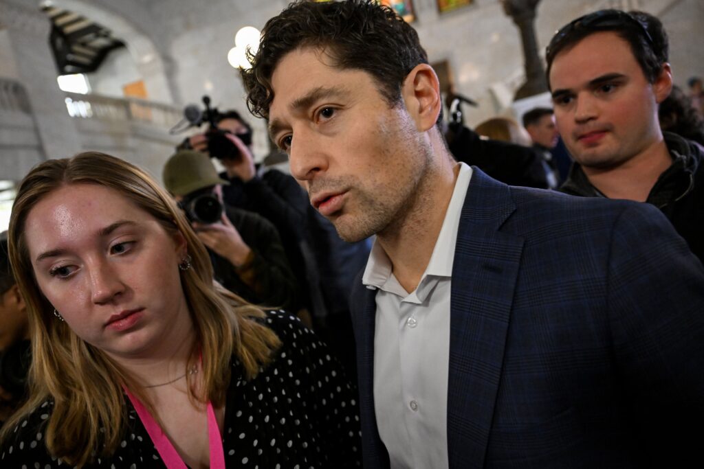 Trump Justice Department enters new territory with probe of Walz, Frey