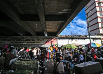 Venezuela’s economy nears collapse under U.S. blockade