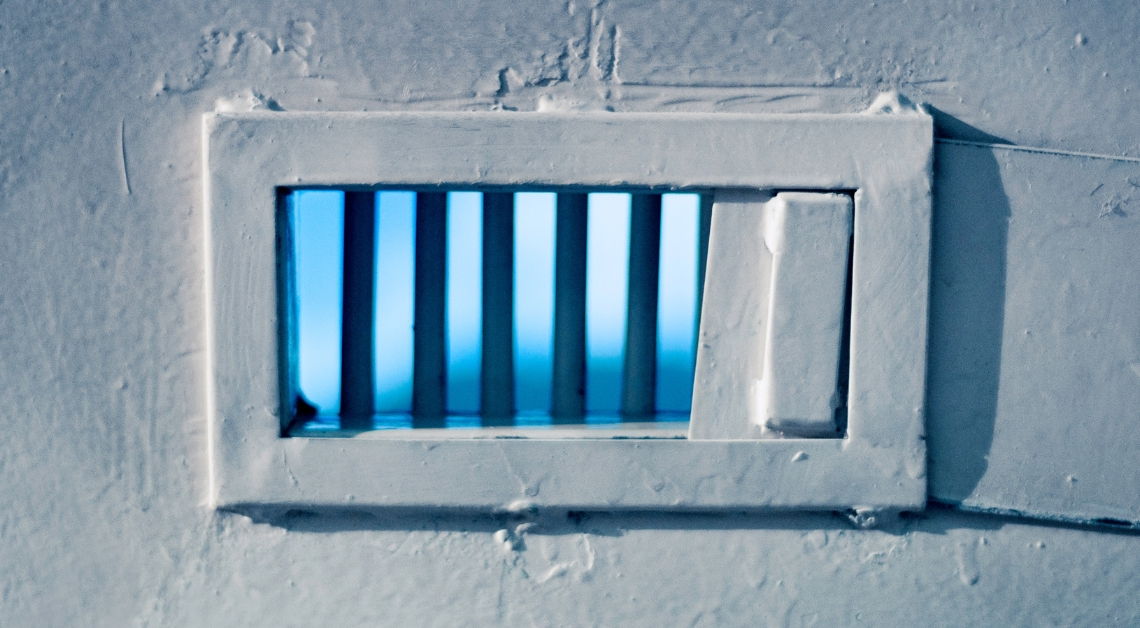 Teen Jailed After Exploiting Refund Policy for $570,000