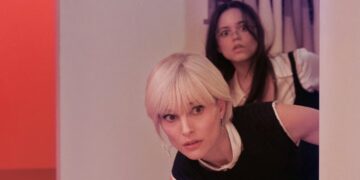 Natalie Portman and Jenna Ortega on What Drew Them to Cathy Yan’s Dark Satire ‘The Gallerist’