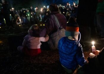 The grief and resolve of mothers after the killing of Renée Good