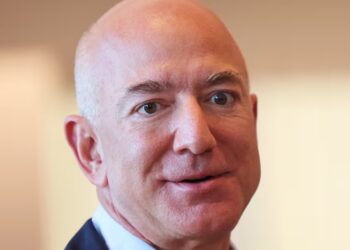 Washington Post Readers Rip Bezos as He Stays Silent on Raid