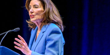 New York governor will push for state lawsuits against ICE agents