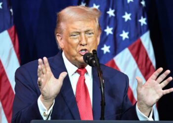 Trump warns of third impeachment if House Republicans lose midterms