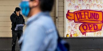 Top Democratic groups urge party to shed soft-on-crime image, hire police