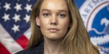 DHS Stooge Cornered on Slain Nurse ‘Terrorist’ Label on Fox