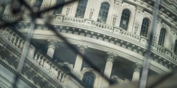 Senate aims to vote on funding deal before shutdown deadline