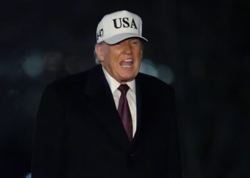 Trump Envoy Frozen Out by Dogsledders Amid Greenland Feud