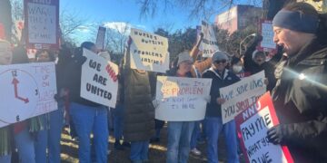 Nurses at D.C.’s largest hospital protest over alleged wage theft