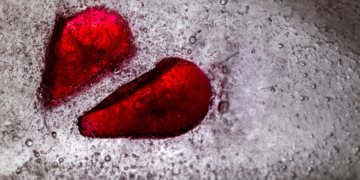 Why So Many New Relationships Don’t Make It Past January