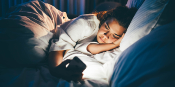 Why You Get a Burst of Energy at Night Right Before Bed, Explained