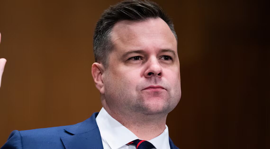 Trump Allies Panic as ‘Little Trump’ Picks New Target