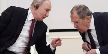 Despite Davos claims of peace progress, Russia maintains hard line on talks