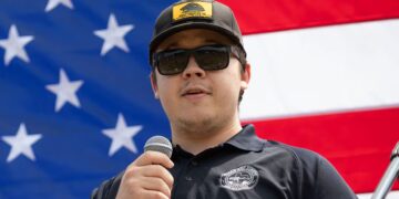 Trigger-Happy Kyle Rittenhouse Breaks Ranks With Trump After Nurse Killing