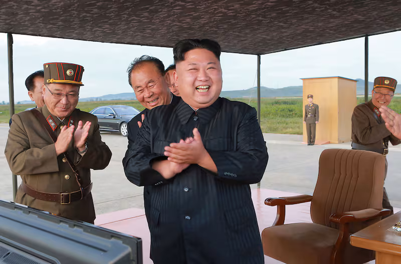 200425-kim-jong-un-life-in-photos-10_lgo5kt