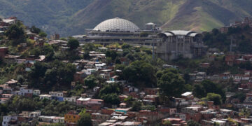 Venezuela announces release of political prisoners; 5 Spanish citizens freed
