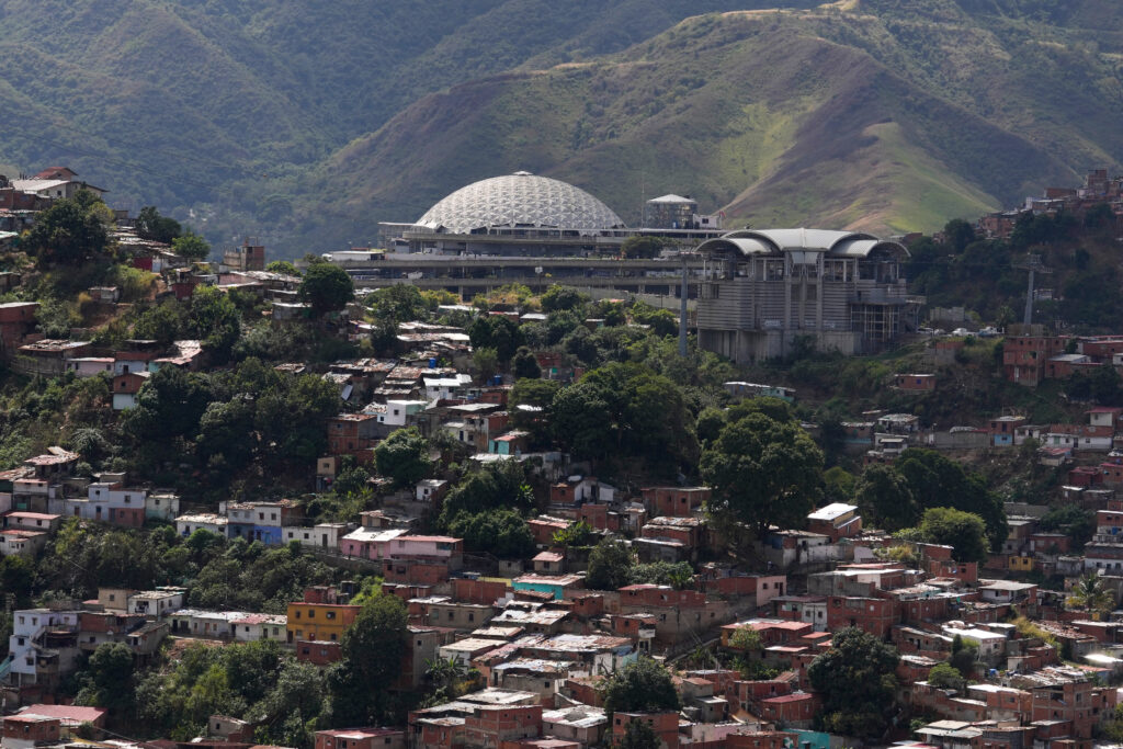 Venezuela announces release of political prisoners; 5 Spanish citizens freed