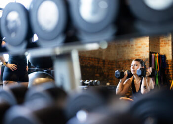 You can get stronger with gentle weight training, new study finds