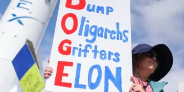 ‘Obscene greed!’ Fury as 8 billionaires pocket 25% of global wealth gains in one year