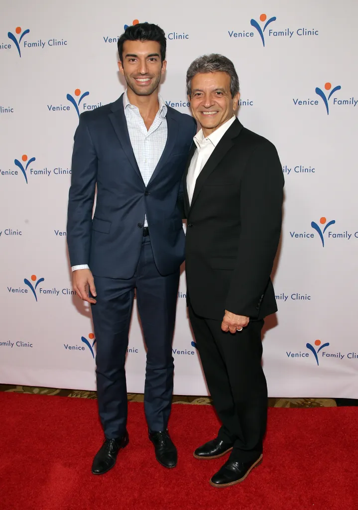 Justin Baldoni and Sam Baldoni smiling at the Venice Family Clinic's Silver Circle Gala.